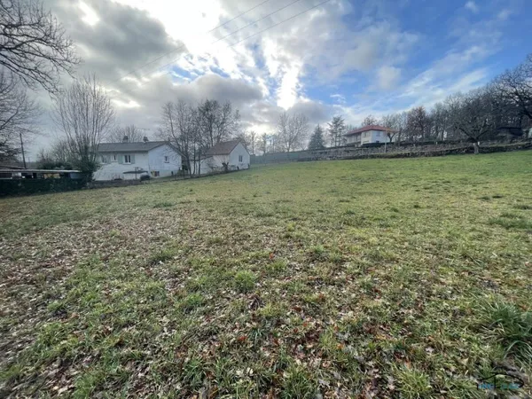 TERRAIN CONSTRUCTIBLE 2240 m² - VILLEFRANCHE DE ROUERGUE