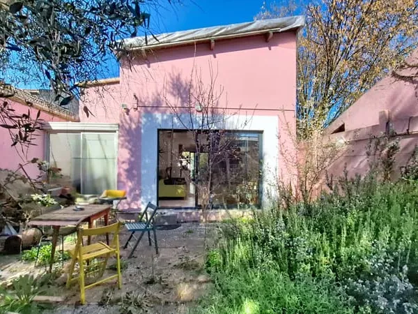 MAISON ESPRIT LOFT JARDIN AVEC DE SUBLIMES OLIVIERS