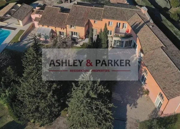 Maison 11 pièces 680 m²