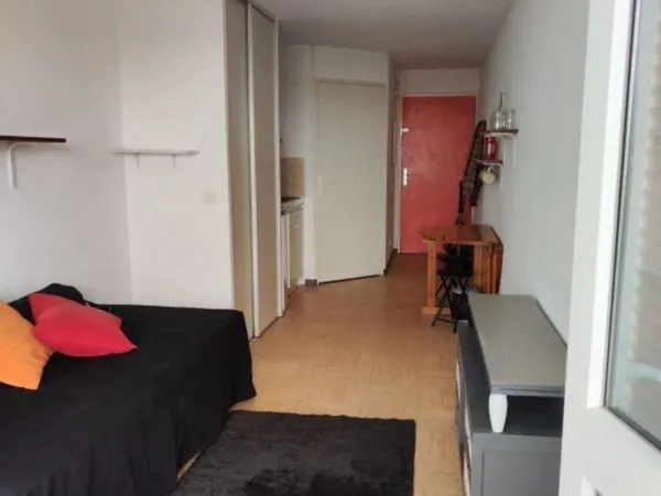 STUDIO ETUDIANT MEUBLE