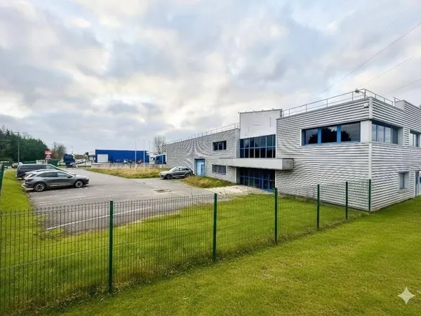 Local d'activité 1470 m²