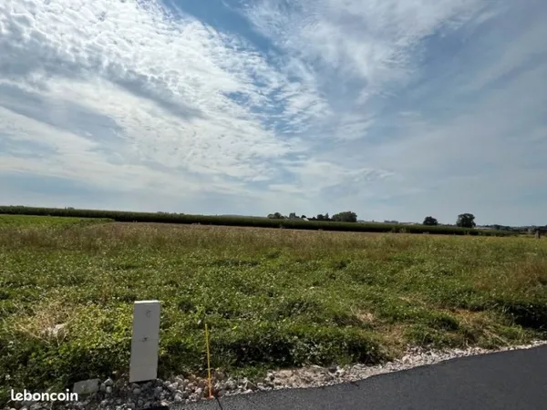 Terrain 451 m² Staple