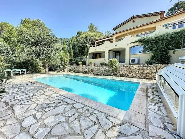 Maison Le Tignet 4 pièce(s) 153 m2