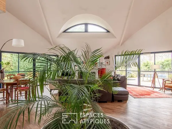 Maison d'architecte contemporaine qui dialogue avec la nature
