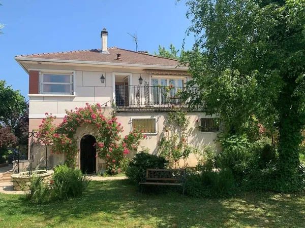 Maison 5 pièces 220 m²