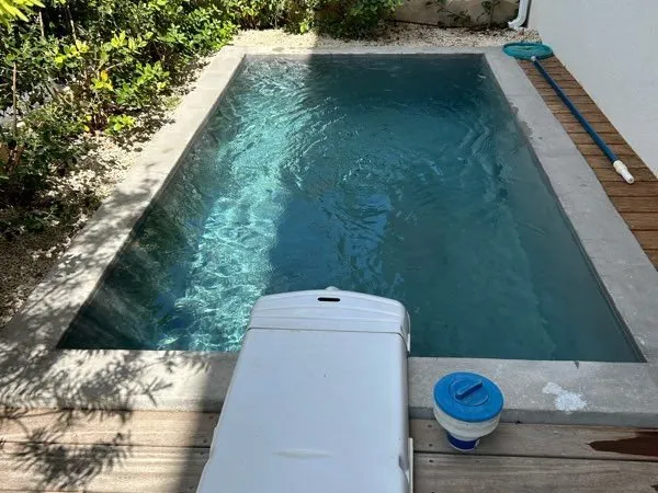 Appartement T4 comme neuf avec piscine garage parking