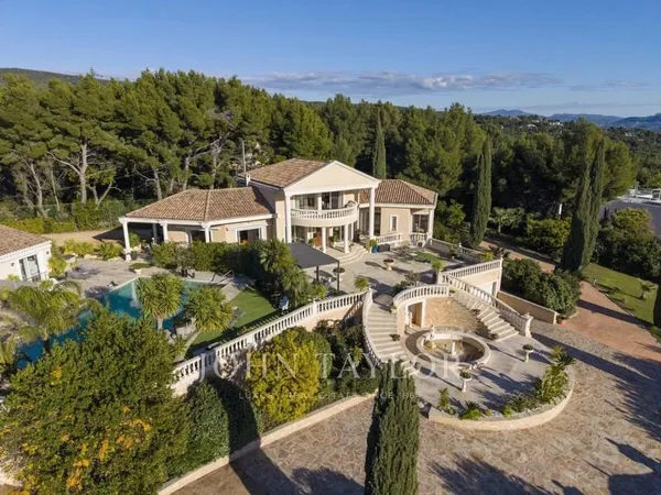 Belle Propriété de Maitre - Vue Mer - 13600 Ceyreste