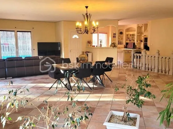 Villa 6 pièces 183 m²