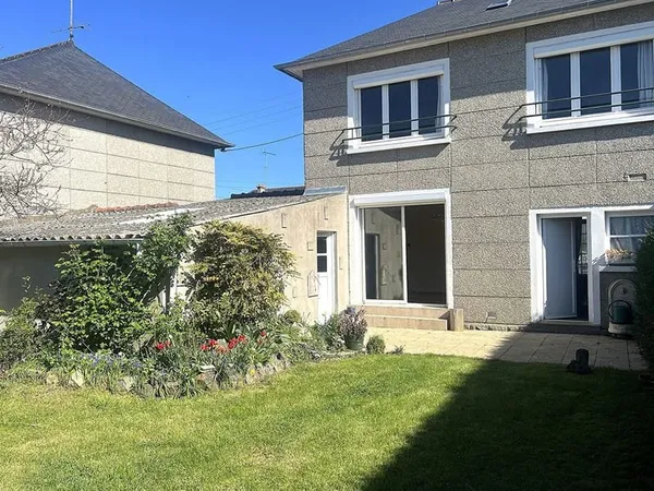 Maison de 1962 sur 308m2 de terrain clos