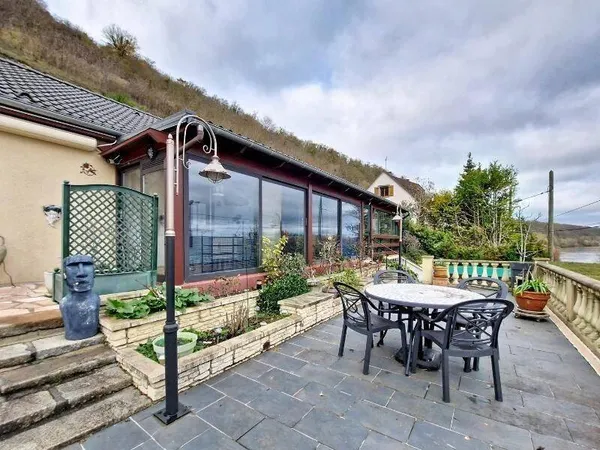 Maison de plain-pied 6 pièces 215 m²