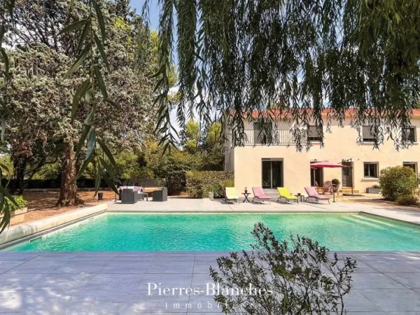 Maison 6 pièces 202 m²