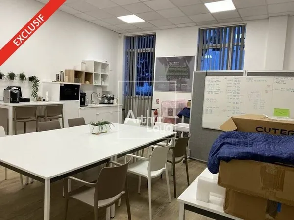 Bureaux 302 m²
