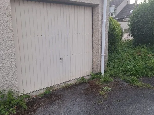 Loue BOX fermé COMBS LA VILLE
