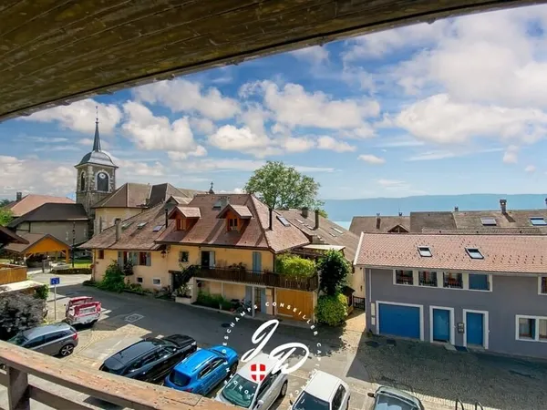 Un joyau au coeur de Veyrier-du-Lac — Appartement T4 d'exception de 94 m² avec vue sur les toits et 
