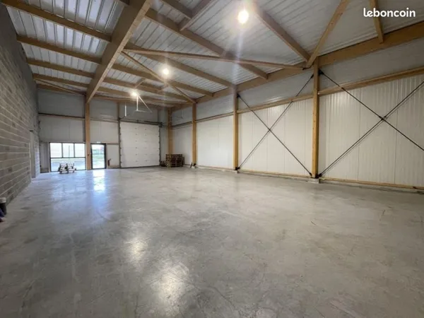 Local d'activité 380 m²
