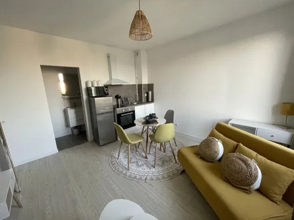 Studio 1 pièce 17 m²
