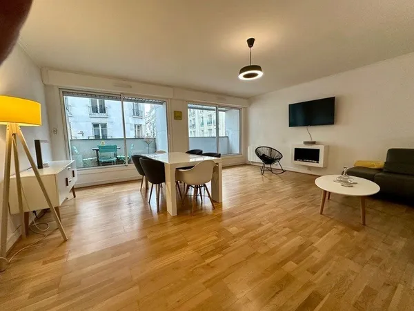 Appartement à vendre 2 pièces PARIS 7EME ARRONDISSEMENT (75)