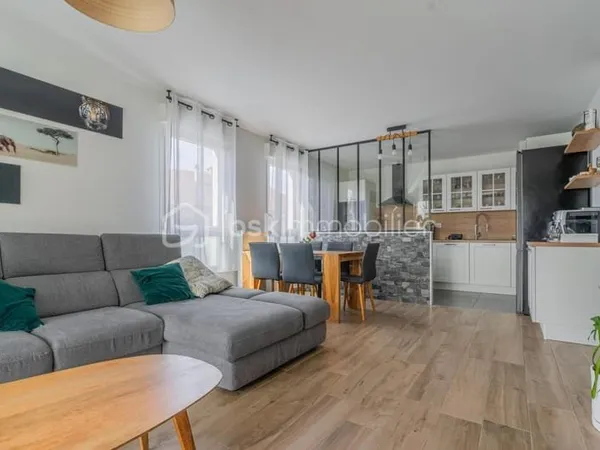 T4 récent avec terrasse exposée Sud - Belles Prestations
