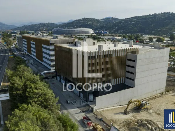 A LOUER - BUREAUX NEUFS 672 M2 - NICE SAINT ISIDORE