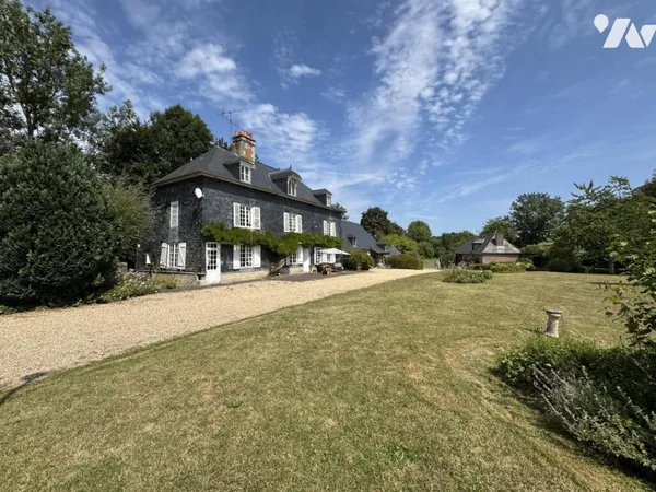 Maison 7 pièces 300 m²