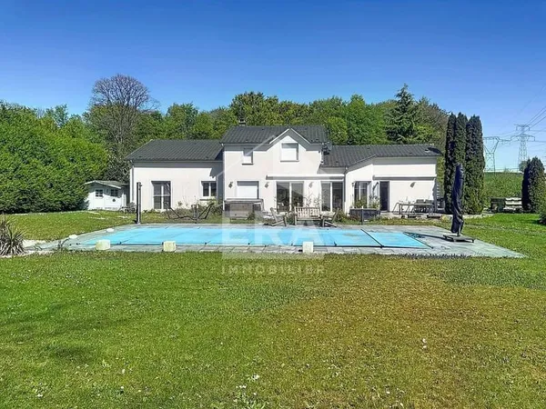 Maison de prestige à vendre à Chenières - Grand standing, calme et confort