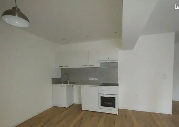 Studio entièrement rénové