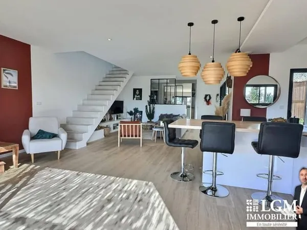 Villa 5 pièces 161 m²