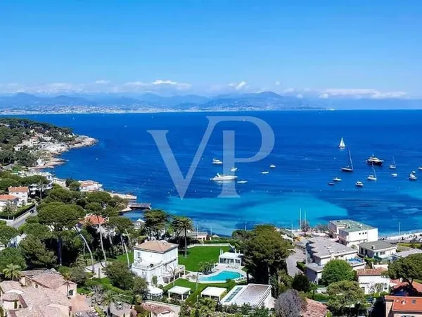 Appartement 4 pièces 174 m²