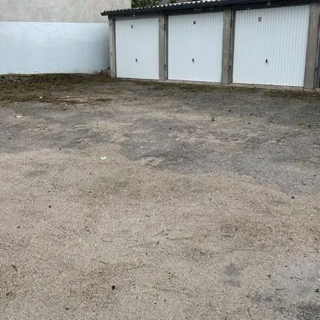 Garage à loyer rue d' ULM - quartier sainte Thérèse