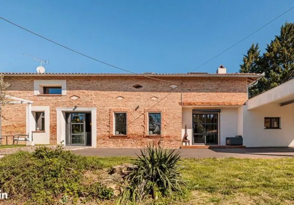 Villa 8 pièces 270 m²