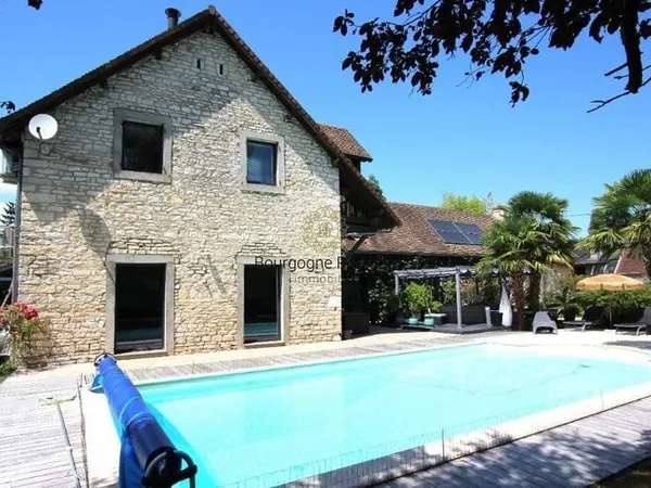 Maison 9 pièces 293 m²