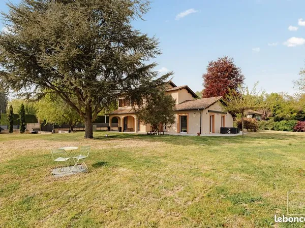 Maison 6 pièces 166 m²