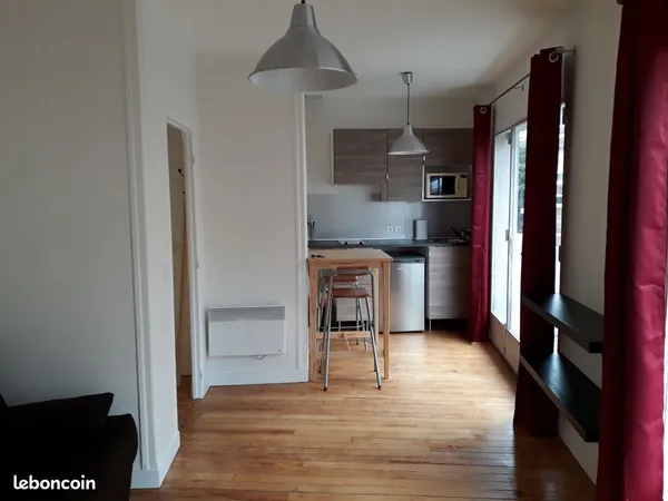 Studio meublé Paris 14 - 22 m² avec balcon