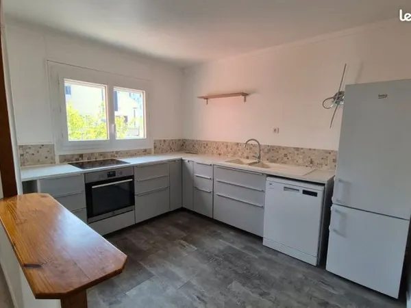 Appartement lumineux 3 pièces de 71 m² avec terrasse, situé au 2ème étage dans une résidence calme -
