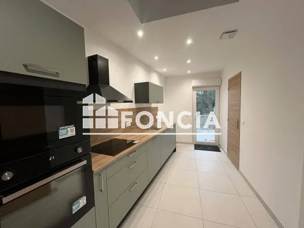 Maison 3 pièces 94 m²