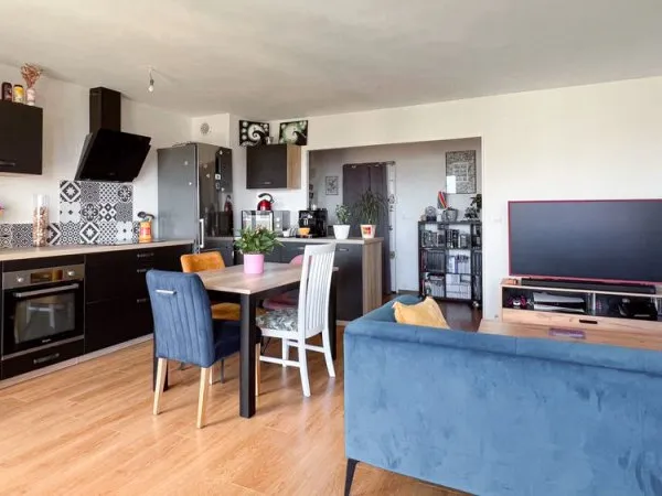 A VENDRE Appartement 4 pièces à Angers - Salpinte, 82 m², 3 chambres, grand séjour exposé sud-ouest