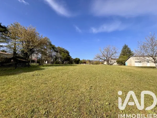 Terrain 2347 m²