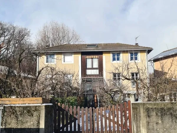 Maison 8 pièces 145 m²