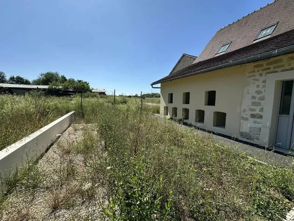 Propriété à Belle-Église: Charmant local 47,2 m²
