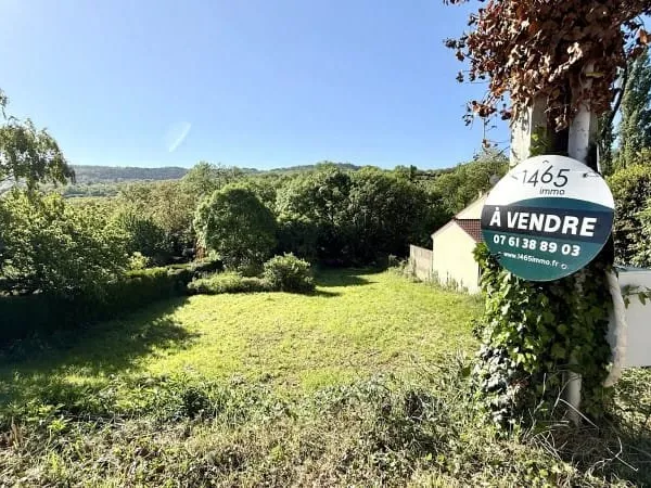 Terrain 836 m²