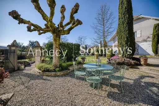 Maison 6 pièces 185 m²