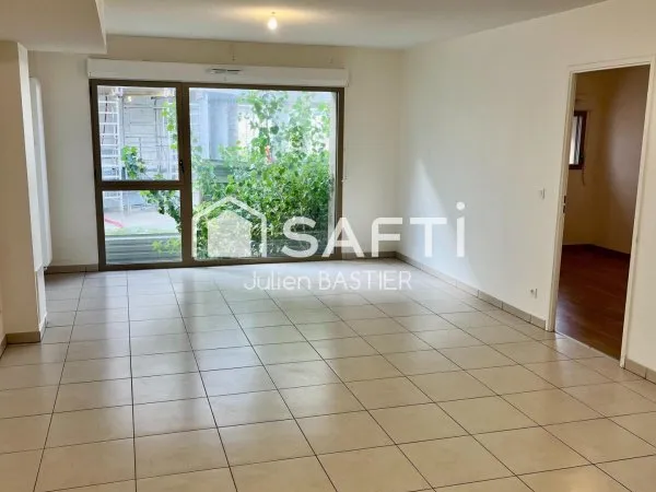 Bordeaux Bassins à flot - T2 de 50m2, accès PMR, place de stationnement