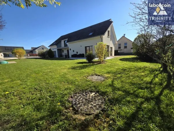 Propriété 7 pièces 210 m²