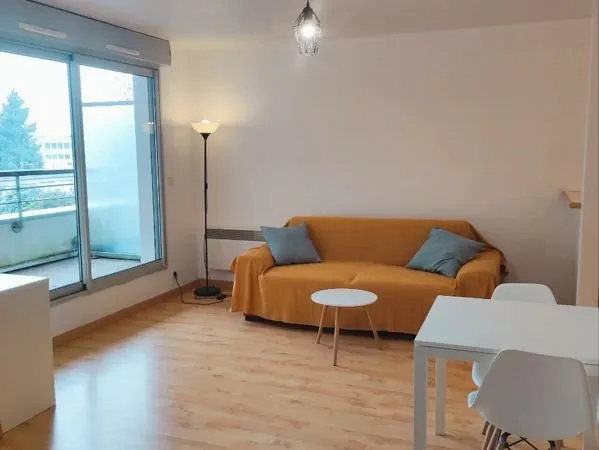 Location T1 meublé refait à neuf Saint-Donatien