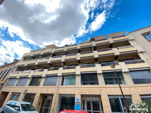 F5 METZ CENTRE, RARE AVEC PARKING PRIVE EN SSOL, 12mn gare, grand/lumineux salon-séjour sur terrasse