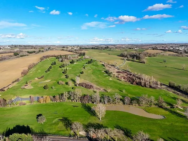 Domaine naturel de 25 hectares aux portes de Toulouse