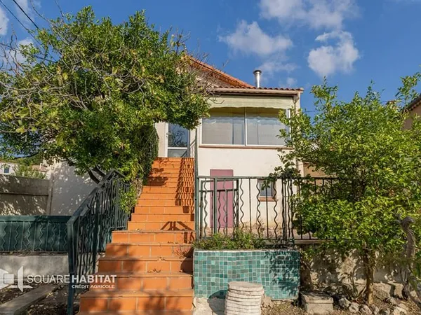 À vendre Maison aux Pennes Mirabeau (Les Cadeneaux) avec dépendances, studio et garages