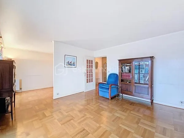 Appartement 4 pièces dans une résidence de standing- 81 m² - Traversant - Balcons - Parking - Box - 