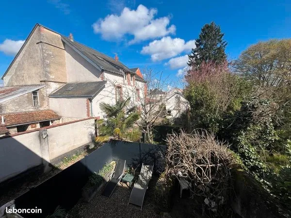 Maison 10 pièces 280 m²