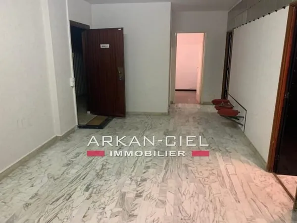 Immeuble commercial 67 m²